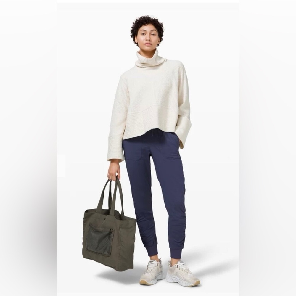 Lululemon retreat yourself pullover hoodie ivory white  21” Ptp - Picture 3 of 10